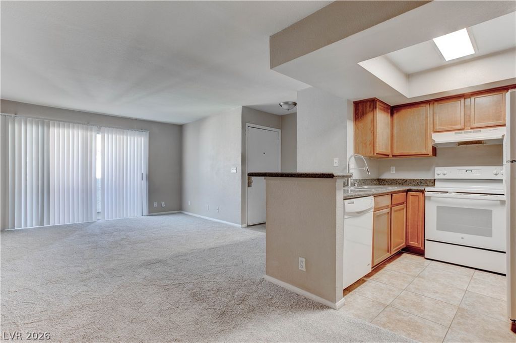 Image 13 of property listing at 1455 East Katie Avenue C21, Las Vegas, NV 89119