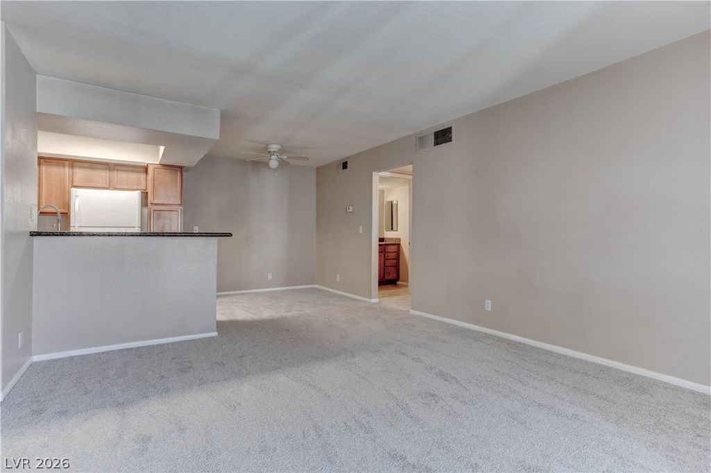 Image 3 of property listing at 1455 East Katie Avenue C21, Las Vegas, NV 89119