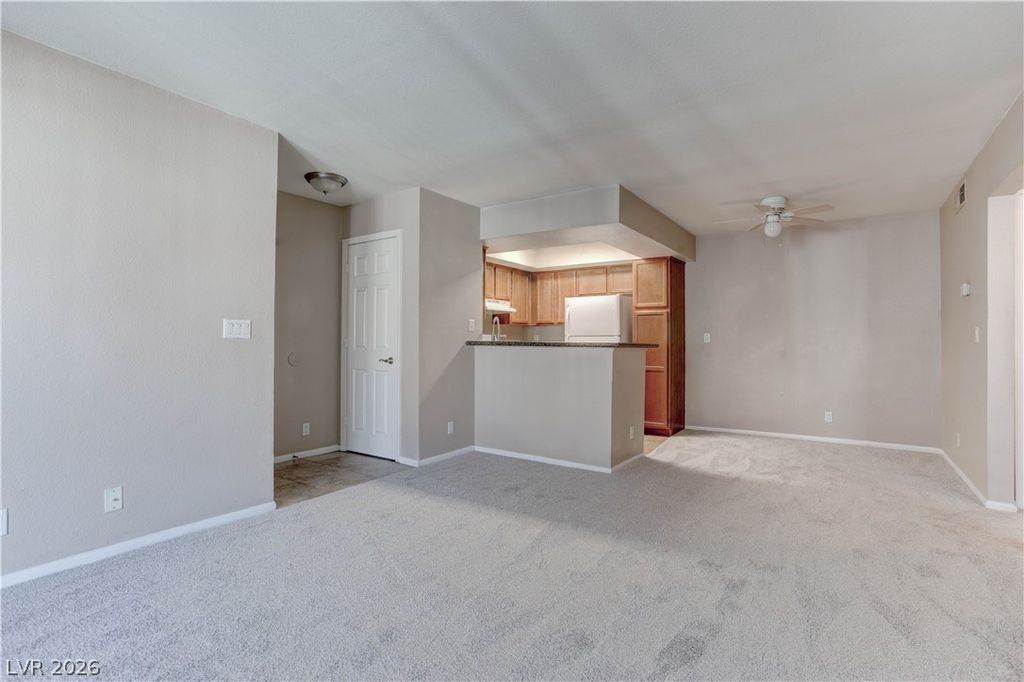 Image 4 of property listing at 1455 East Katie Avenue C21, Las Vegas, NV 89119