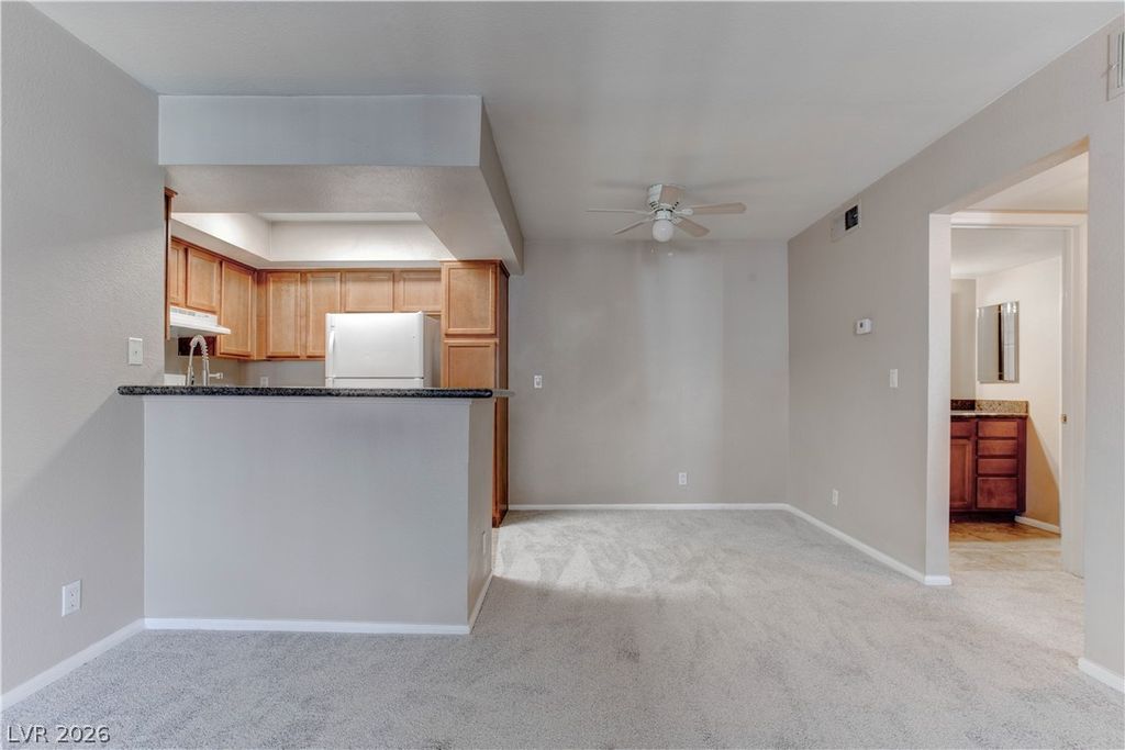 Image 6 of property listing at 1455 East Katie Avenue C21, Las Vegas, NV 89119