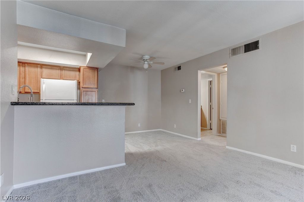 Image 7 of property listing at 1455 East Katie Avenue C21, Las Vegas, NV 89119