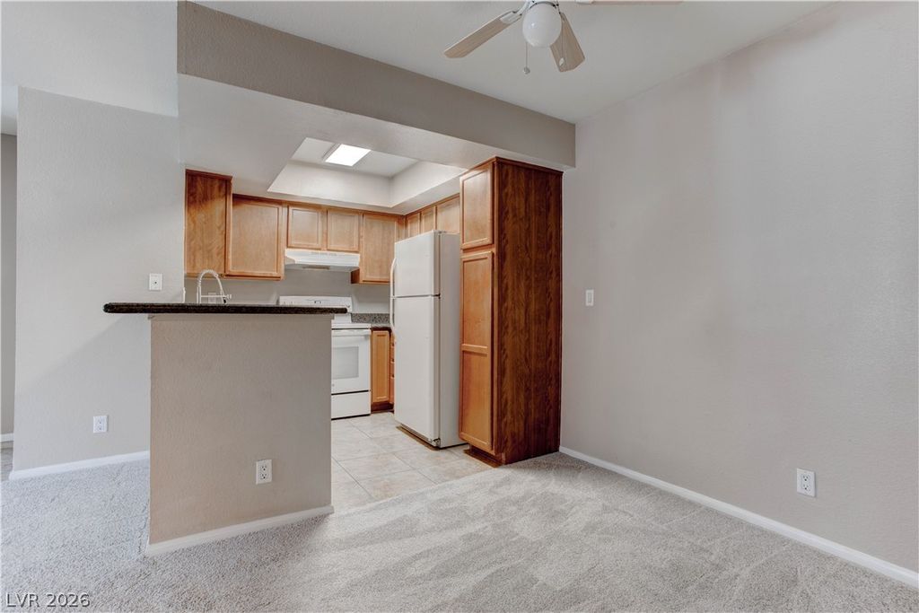 Image 8 of property listing at 1455 East Katie Avenue C21, Las Vegas, NV 89119