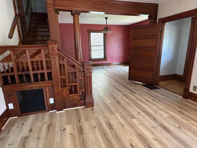 21 N Atwood Avenue, Janesville, WI 53548