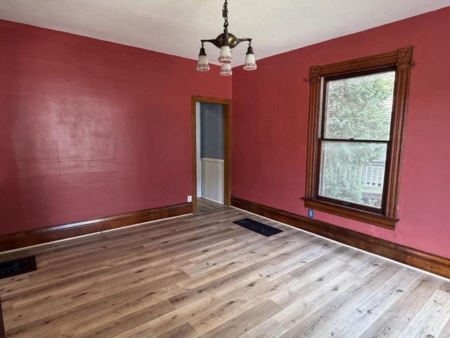 21 N Atwood Avenue, Janesville, WI 53548
