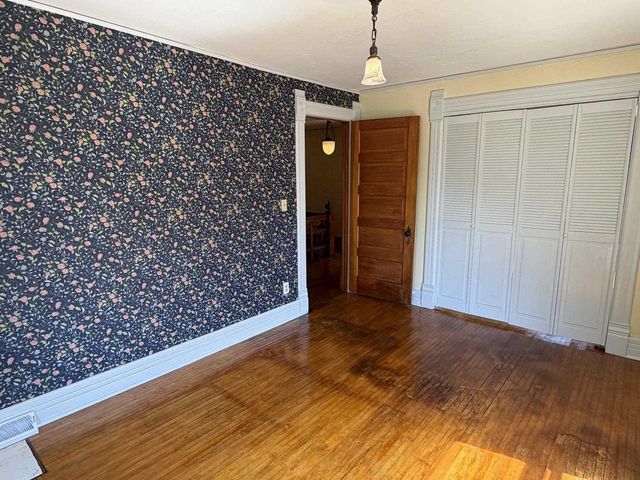21 N Atwood Avenue, Janesville, WI 53548