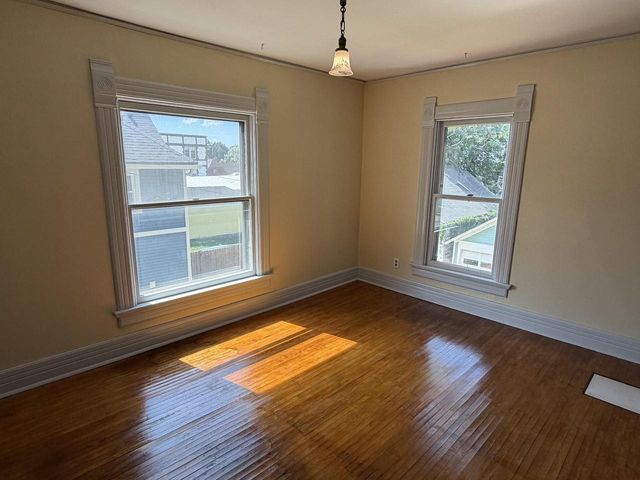 21 N Atwood Avenue, Janesville, WI 53548
