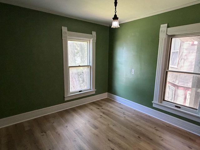 21 N Atwood Avenue, Janesville, WI 53548