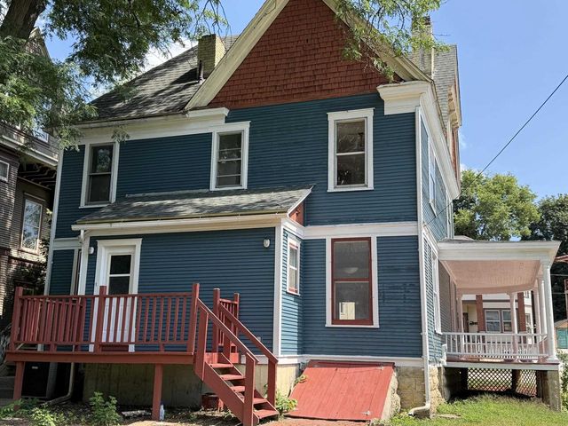 21 N Atwood Avenue, Janesville, WI 53548