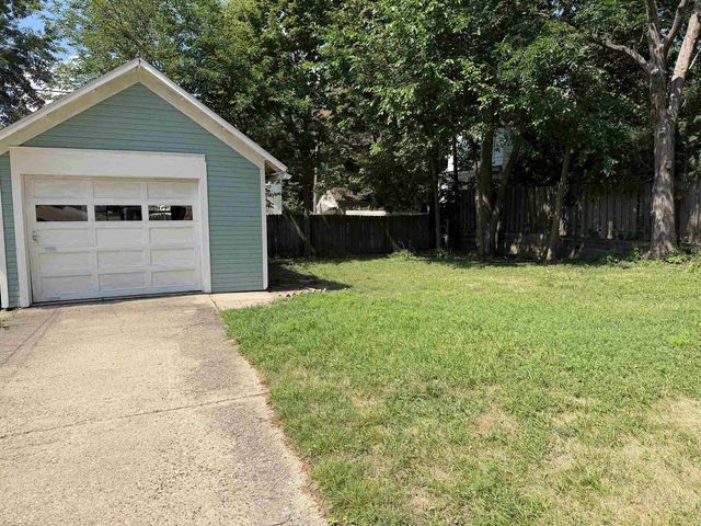 21 N Atwood Avenue, Janesville, WI 53548