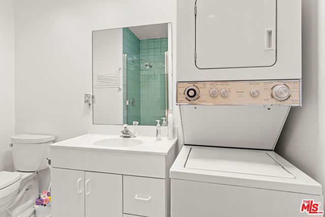 922 14th Sreet 111, Santa Monica, CA 90403