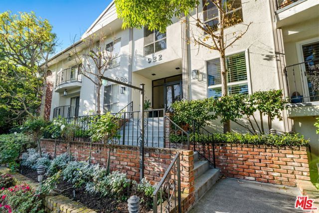 922 14th Sreet 111, Santa Monica, CA 90403