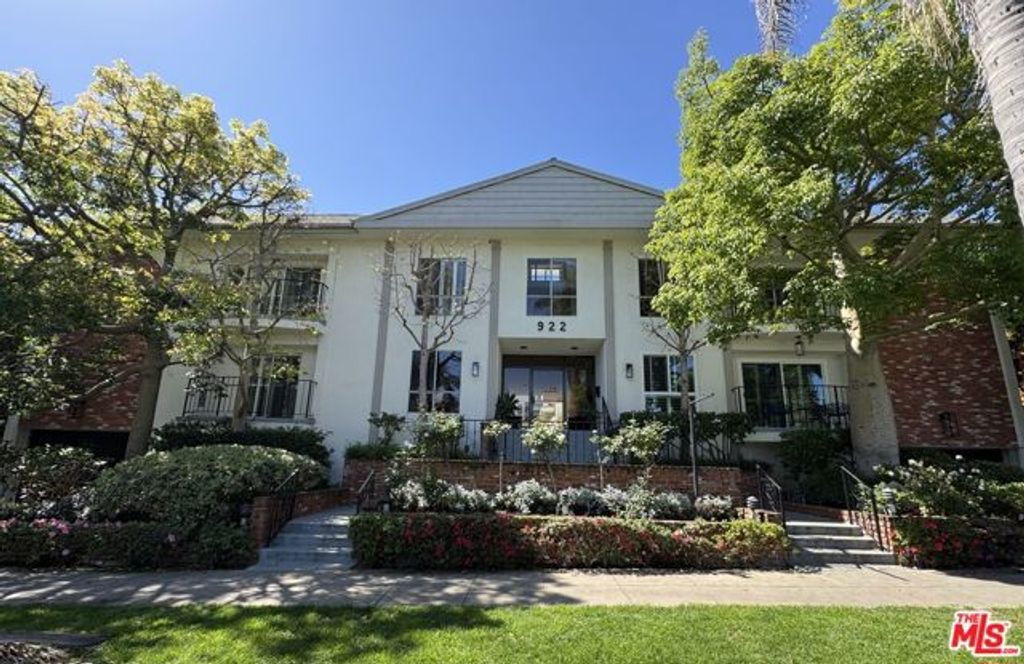 922 14th Sreet 111, Santa Monica, CA 90403