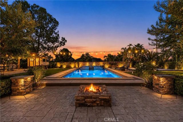 605 Jocelyn Shelby Way, Corona, CA 92881