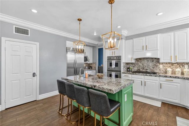 605 Jocelyn Shelby Way, Corona, CA 92881