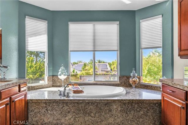 605 Jocelyn Shelby Way, Corona, CA 92881