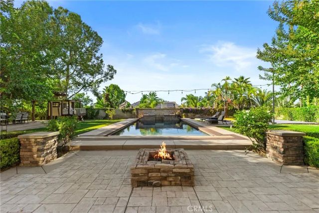 605 Jocelyn Shelby Way, Corona, CA 92881