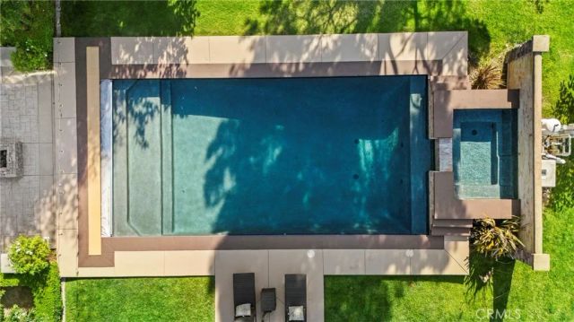 605 Jocelyn Shelby Way, Corona, CA 92881