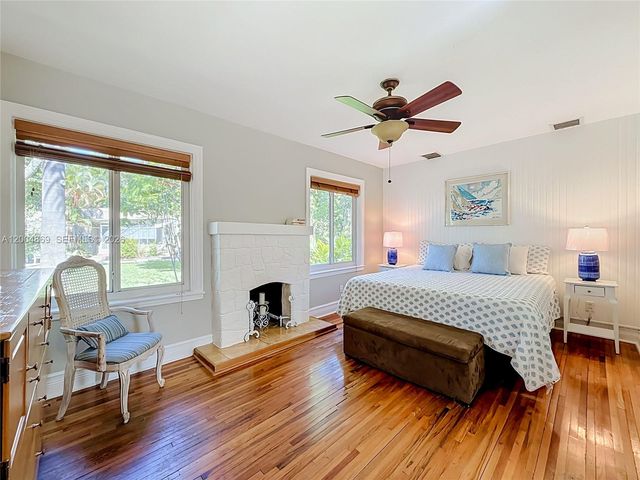 1029 Harrison Street, Hollywood, FL 33019