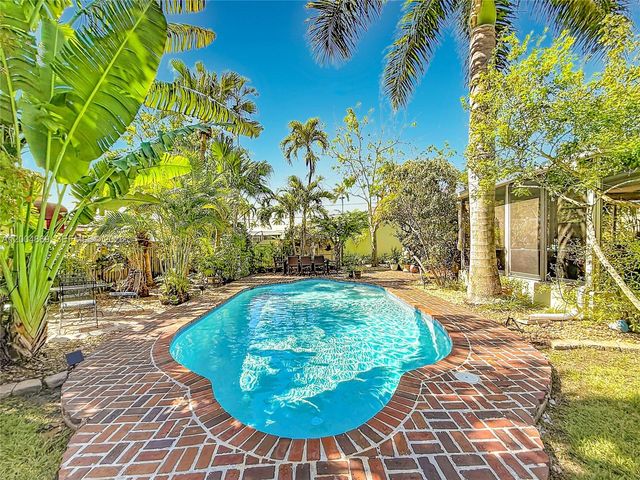 1029 Harrison Street, Hollywood, FL 33019