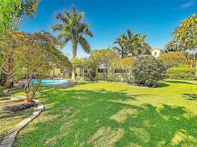 1029 Harrison Street, Hollywood, FL 33019