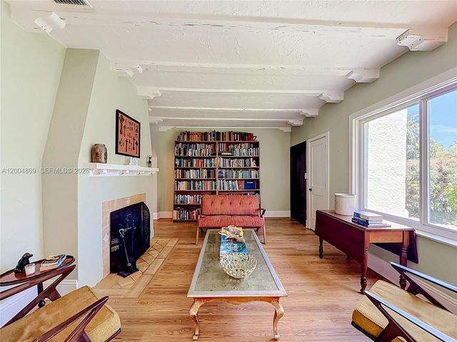 1029 Harrison Street, Hollywood, FL 33019