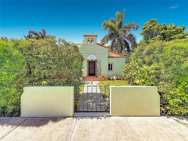 1029 Harrison Street, Hollywood, FL 33019