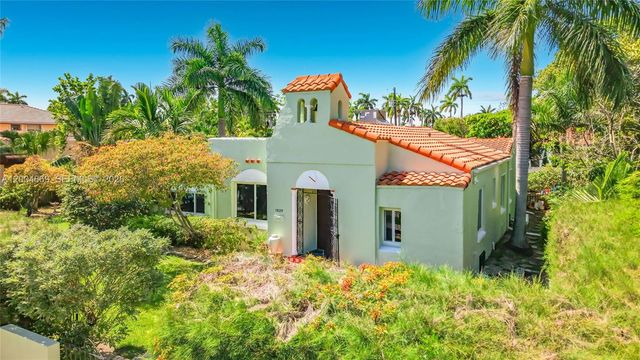 1029 Harrison Street, Hollywood, FL 33019