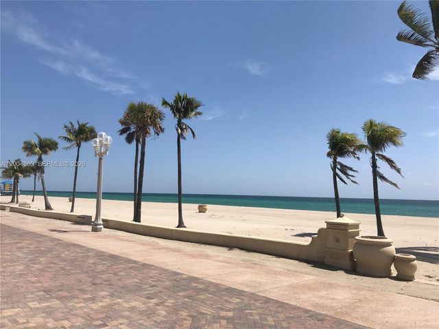 1029 Harrison Street, Hollywood, FL 33019