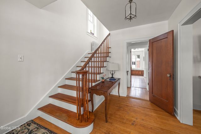 35 Highland Drive, East Greenbush, NY 12061