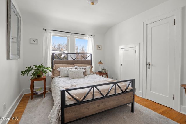 35 Highland Drive, East Greenbush, NY 12061