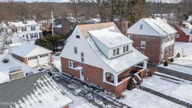 35 Highland Drive, East Greenbush, NY 12061