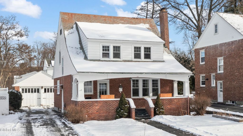 35 Highland Drive, East Greenbush, NY 12061