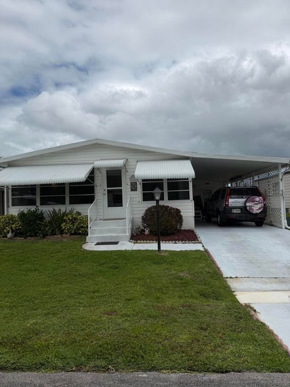 8204 W Bitterbush Lane, Port St. Lucie, Port St Lucie, FL 34952