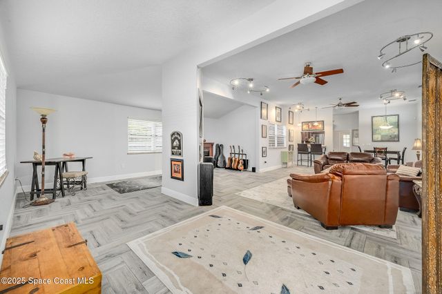 2100 Vernon Place, Melbourne, FL 32901