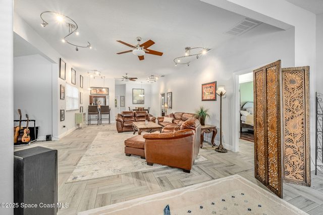 2100 Vernon Place, Melbourne, FL 32901