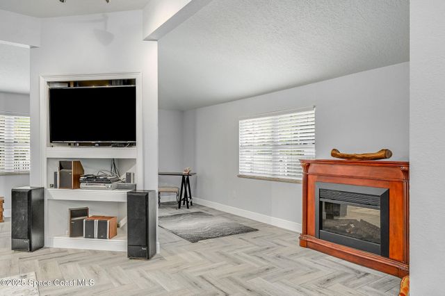 2100 Vernon Place, Melbourne, FL 32901