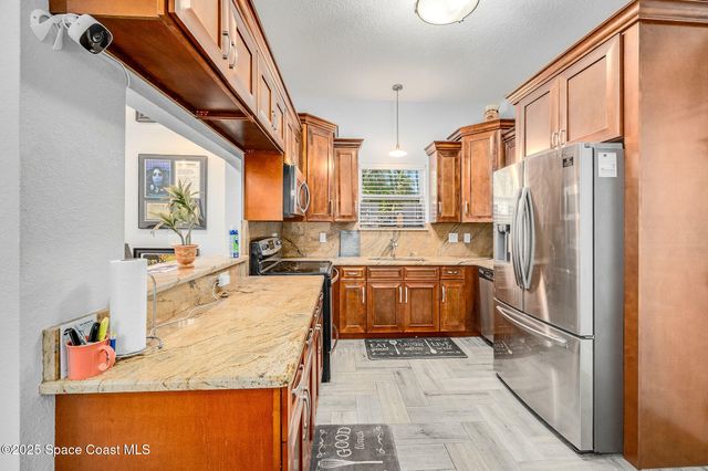 2100 Vernon Place, Melbourne, FL 32901