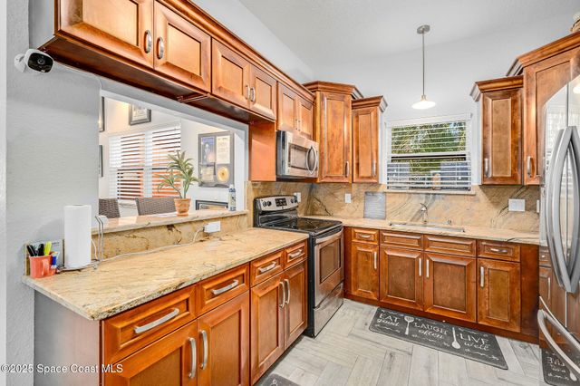 2100 Vernon Place, Melbourne, FL 32901