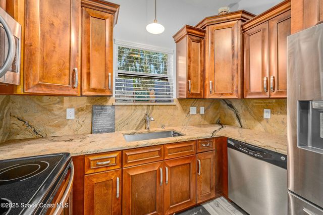 2100 Vernon Place, Melbourne, FL 32901