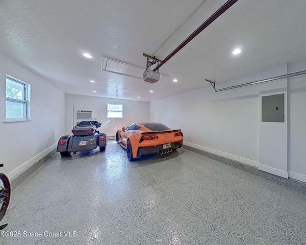 2100 Vernon Place, Melbourne, FL 32901