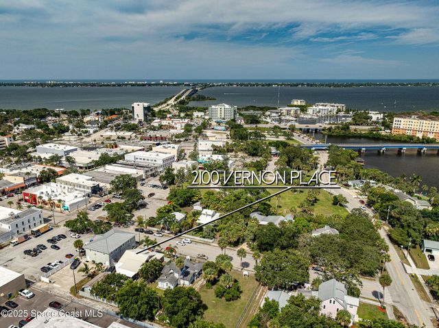 2100 Vernon Place, Melbourne, FL 32901