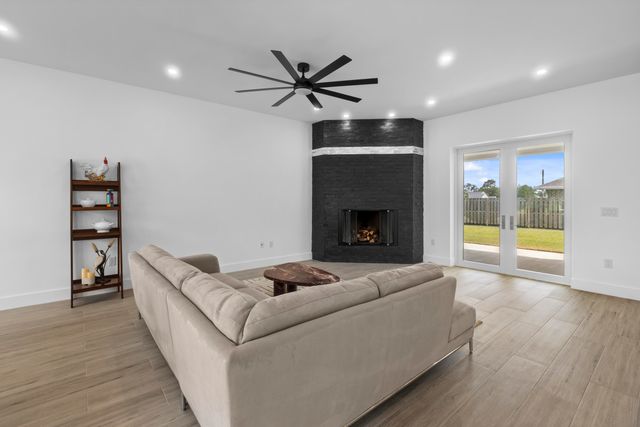 5487 Cimmeron Court, Gulf Breeze, FL 32563
