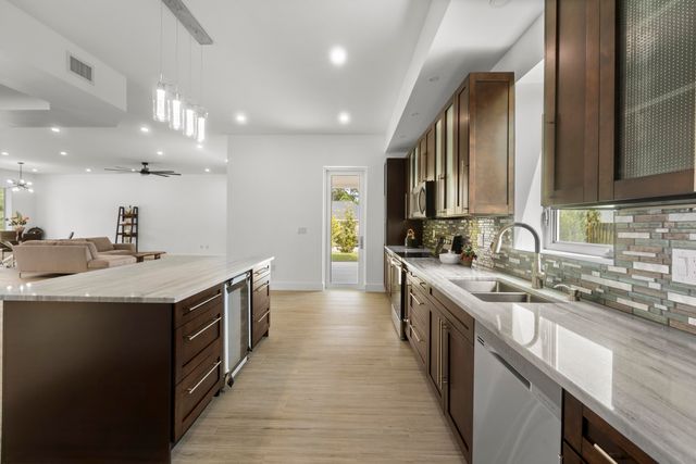 5487 Cimmeron Court, Gulf Breeze, FL 32563