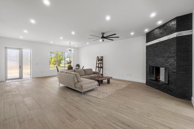 5487 Cimmeron Court, Gulf Breeze, FL 32563
