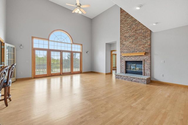 7636 Fairway LANE, West Bend, WI 53090