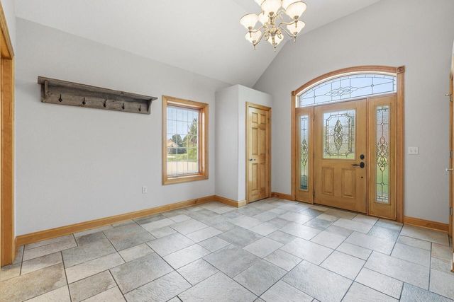 7636 Fairway LANE, West Bend, WI 53090