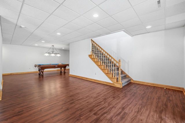 7636 Fairway LANE, West Bend, WI 53090