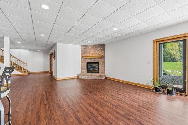 7636 Fairway LANE, West Bend, WI 53090