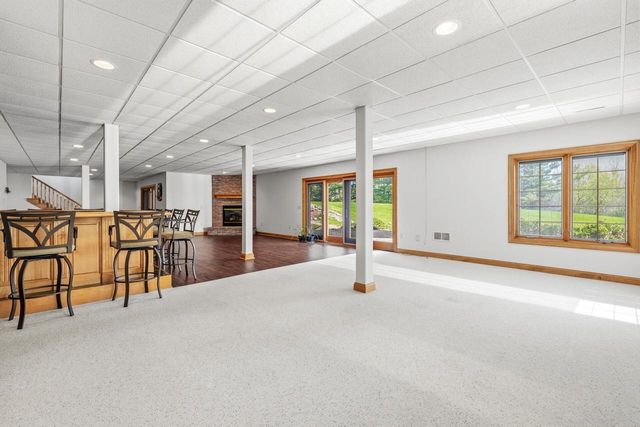 7636 Fairway LANE, West Bend, WI 53090