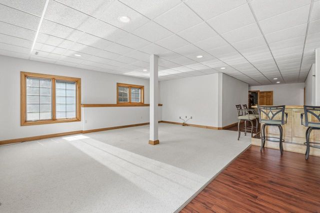 7636 Fairway LANE, West Bend, WI 53090